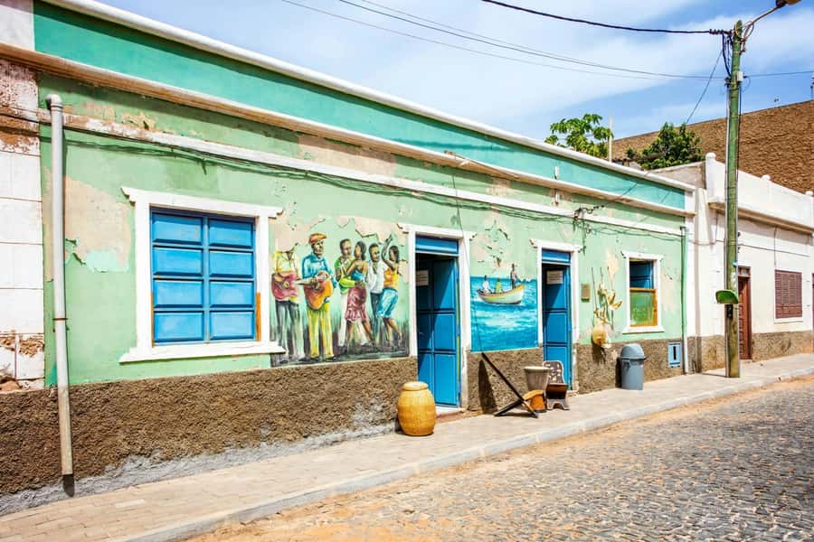 Adults Only Tour of Sal with Lobster Lunch and Salt Lake - Key details before you book