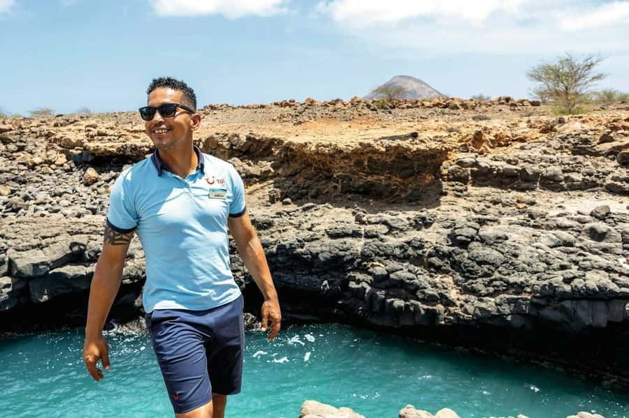 Adults Only Tour of Sal with Lobster Lunch and Salt Lake - Palmeira, fishing life, and time for a drink