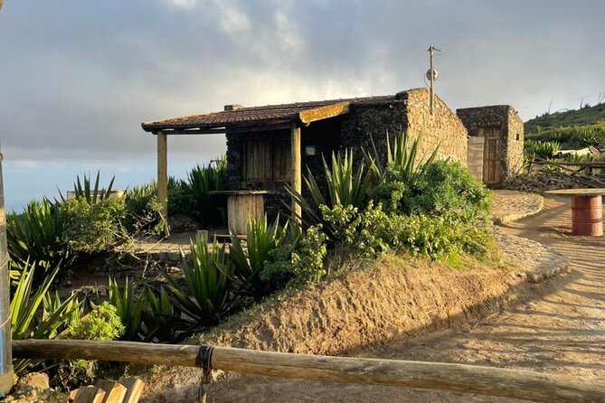 Beaches, Villages and Monte Verde, São Vicente Excludes City - Calhau combines lunch with an agricultural valley