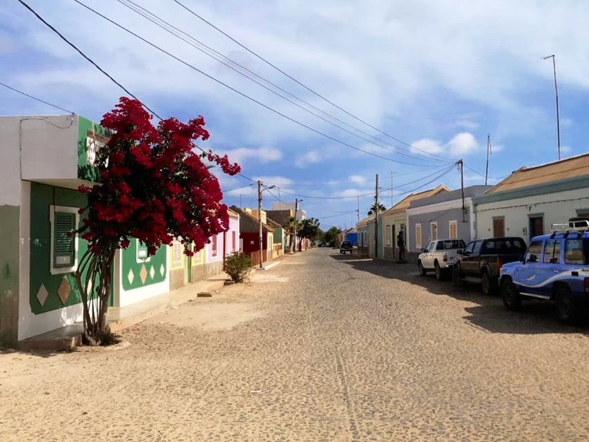 Boa Vista Island: Guided Santa Monica Beach & Caves Tour - Varandinha: caves beyond the dunes