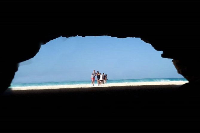 Boa Vista Island: Half-day Tour + Santa Monica Beach by 4x4 - Santa Monica Beach and the main hour on the coast