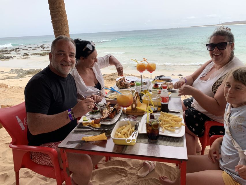 Boa Vista: Lobster Lunch at Santa Monica Beach - Languages, flexibility, and small practical details