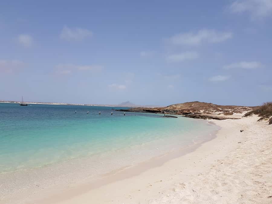 Boa Vista: Motoryacht Trip with Fishing, Snorkel, Beach BBQ - Getting from your hotel to Sal Rei