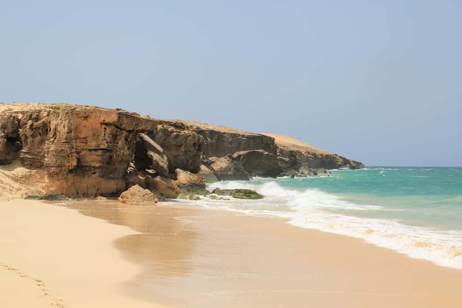 Boa Vista: Shipwreck, 4x4 Ride & Caves Day Tour with Lunch - Santa Monica Beach gives you time in the water