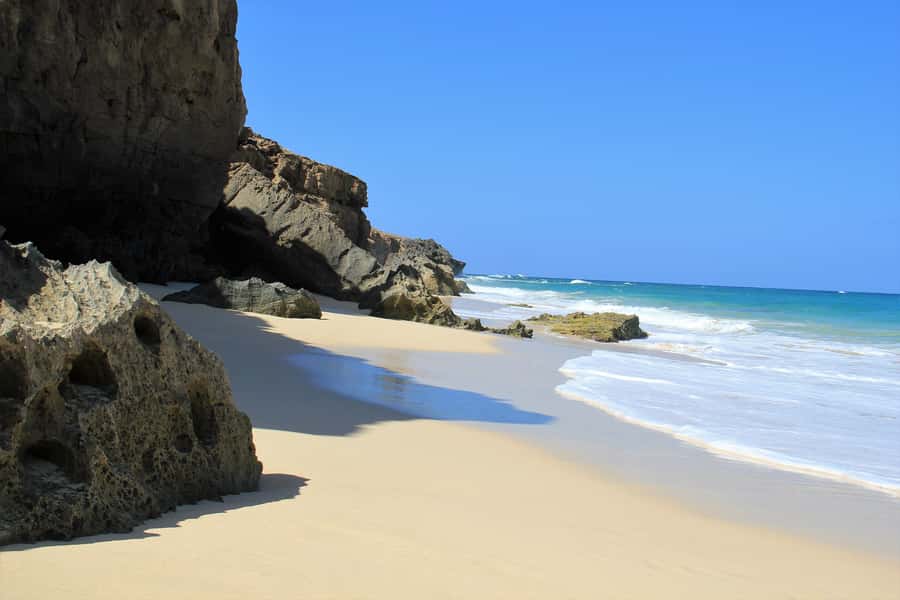 Boa Vista: Shipwreck, 4x4 Ride & Caves Day Tour with Lunch - The 4x4 ride across Chaves Bay sands