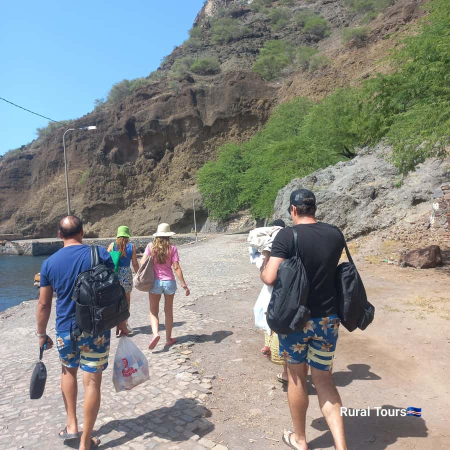Boat Trip to Aguas Belas Cave+Barbecue - Boarding the colorful fishing boat