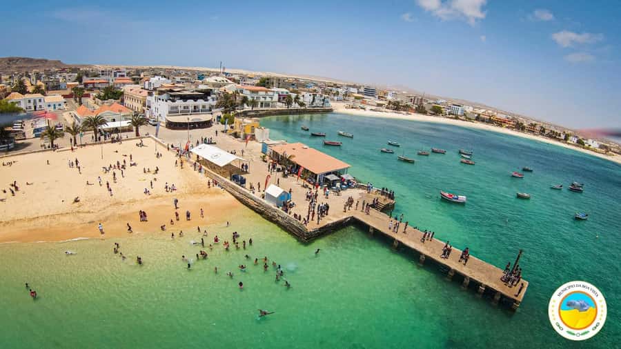 Boavista: City Tour with a Splash at Estoril Beach - Key points at a glance