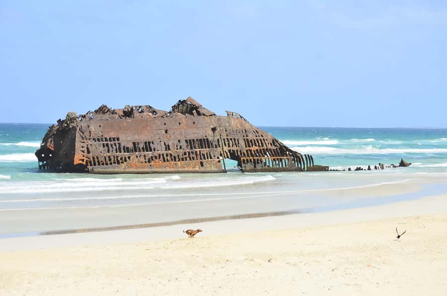 Boavista: Rabil, Shipwreck, City, Snacks & Drinks - 4x4 Tour - Sodade’s snacks and drinks are part of the sightseeing