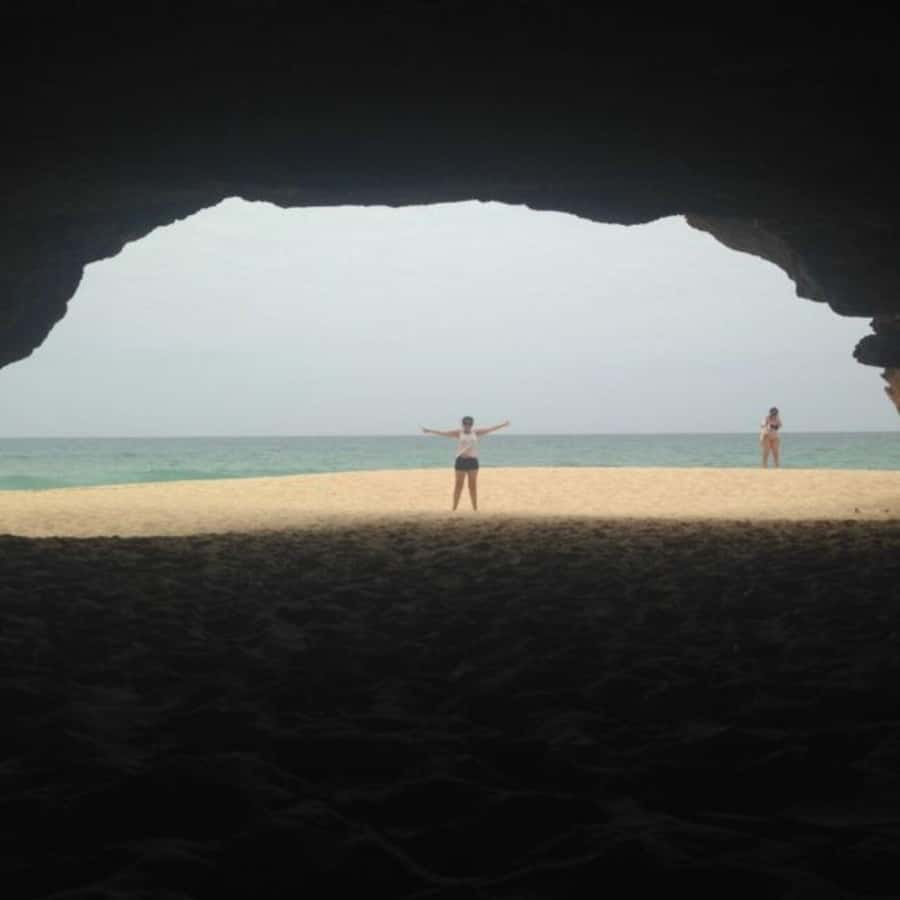 Boavista: Santa Monica beach, Varandinha cave, Sand dunes - Morro de Areia and dunes reaching the sea