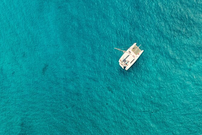 Catamaran Half Day - Beautiful day on the Atlantic Ocean - Drinks, snacks, and the onboard mood