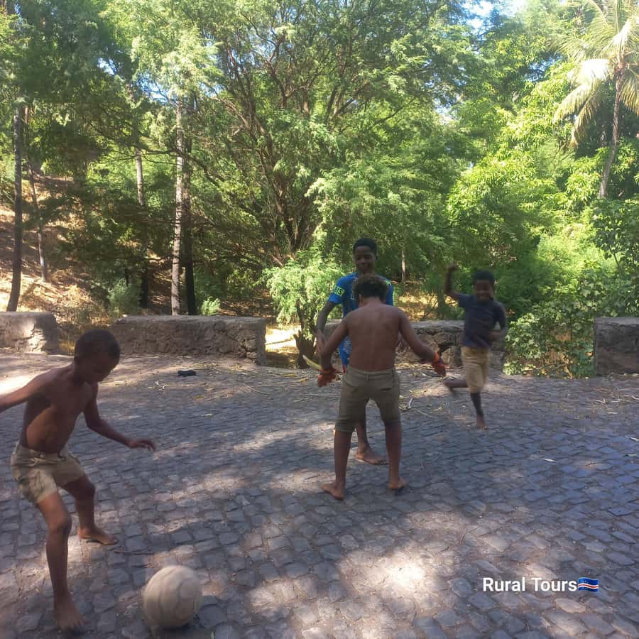 Discover the Black Sand Beach+the Natural Pool - Timing, water conditions, and what to bring