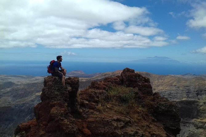 Hiking Pico de Antónia – Summit Adventure & Scenic Views - Why the Santiago pickup adds real value