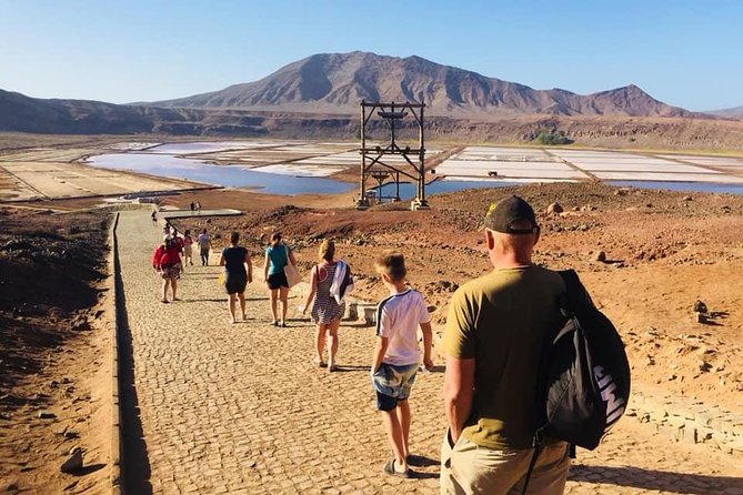 join us in this excursion of Sal island - Palmeira puts local life beside the port
