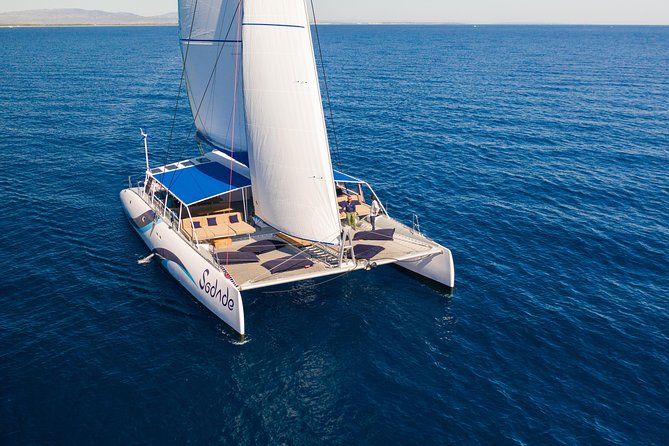Lounge Catamaran SODADE Half-Day - Should you book the SODADE half-day cruise?