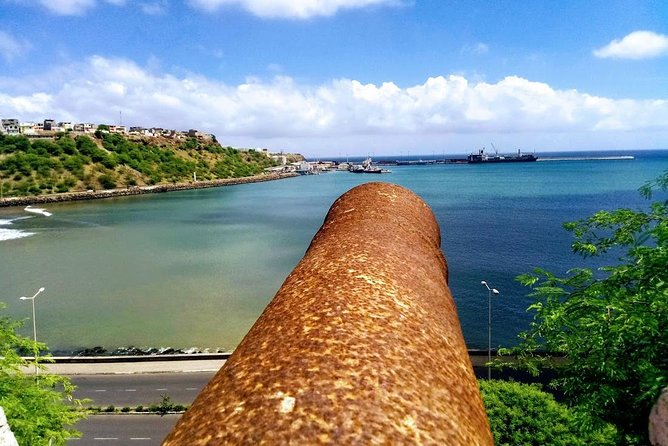 Praia: Guided Historic Walking Tour & Lunch with Locals - Markets that show everyday Praia
