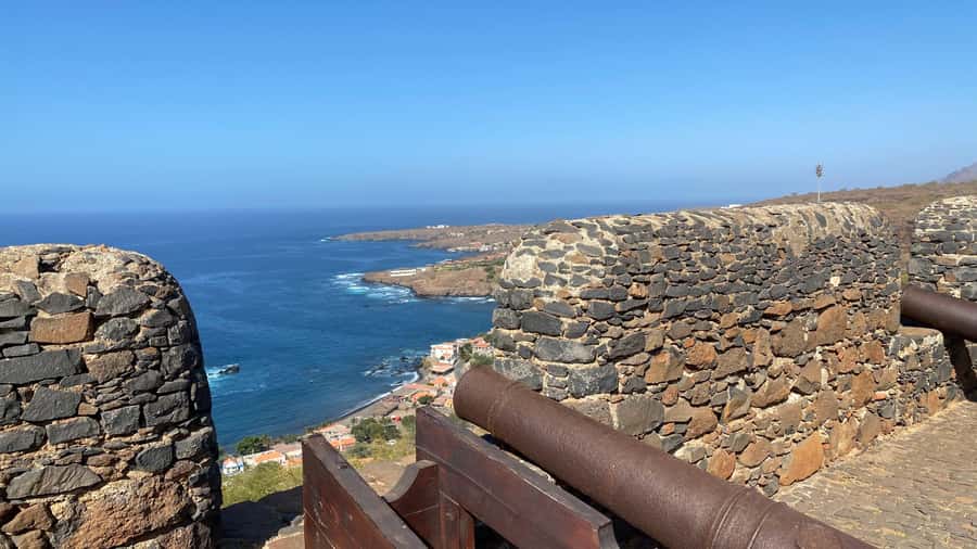 Private Tour Cidade Velha/Discover OLD CITY - Small details that make the day easier