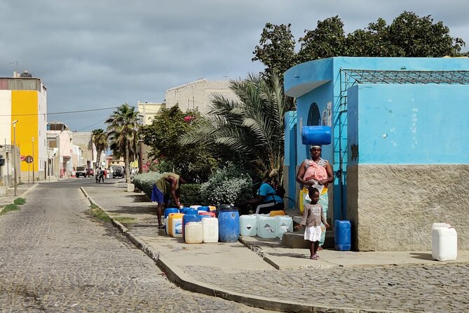 Sal island: Private Santa Maria City Tour, Street Art and Tapas - Learning to spot local arts and souvenirs