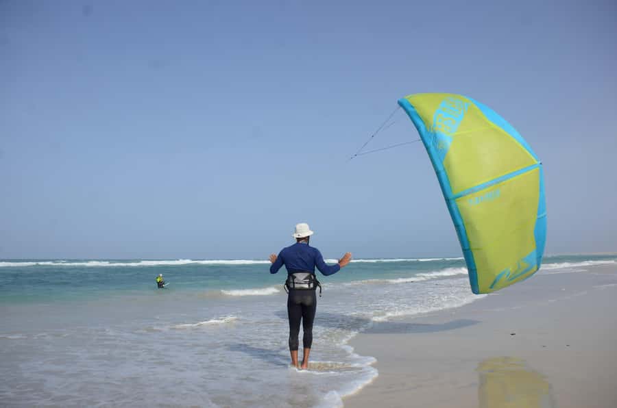 Sal: Kitesurfing Lessons - The course path from kite control to board starts