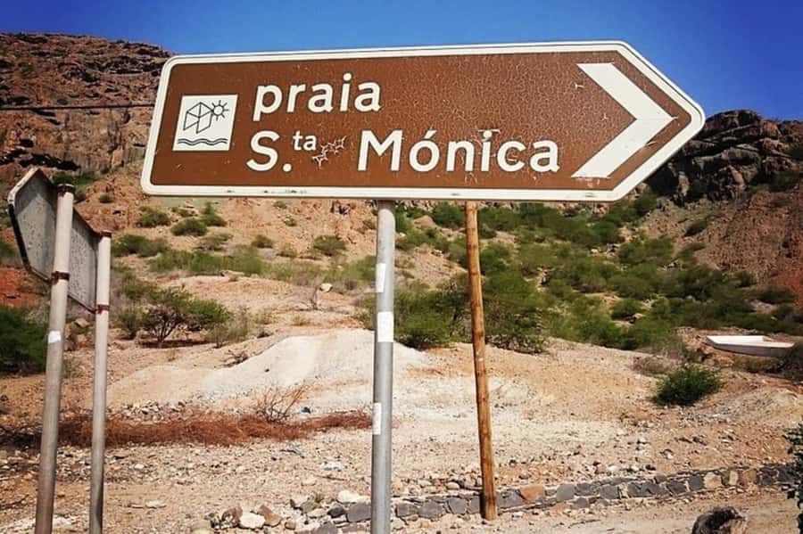 Sal Rei, Santa Monica Beach, Caves, Dunes & Shipwreck Tour - Who should book this Boa Vista day trip?