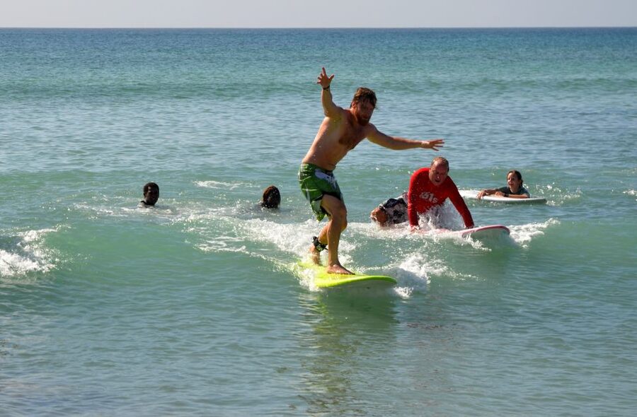 Sal: Surf Lesson - Making the most of your hour in the waves