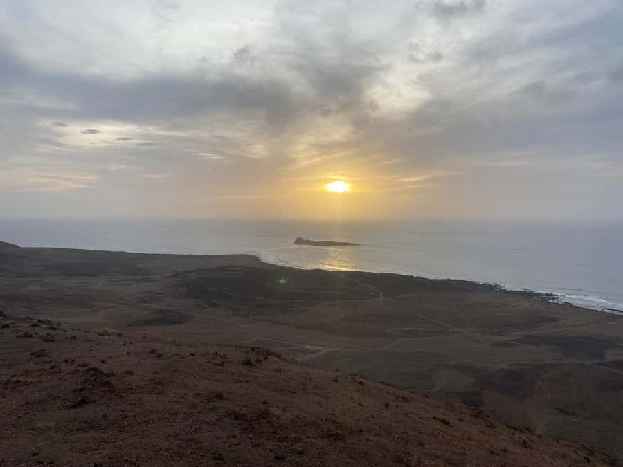Santa Maria: Guided Coastal Hike & Monte Leão Sunset - A sunset hike with a real finish line