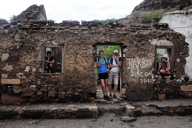 Santiago Island: Best of Praia & Cidade Velha Tour, a World Heritage Site - What the guides add to the experience
