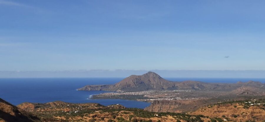 Santiago Island: Full-Day Sightseeing Experience - Lunch, Drinks, and the Price of $115