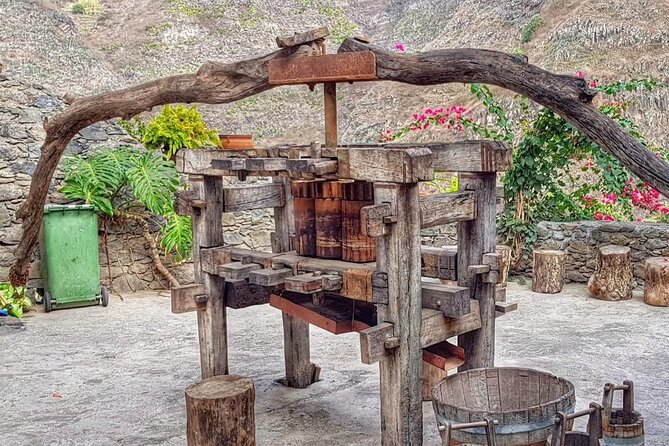 Santo Antão: Day Trip by Car or Trek - Xôxô and the Green Valley