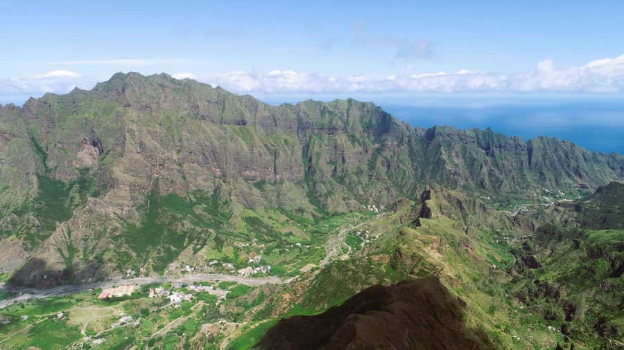 Santo Antão: Full Day Island Tour & Visit to Cova de Paúl - Fontainhas and the island’s famous viewpoint
