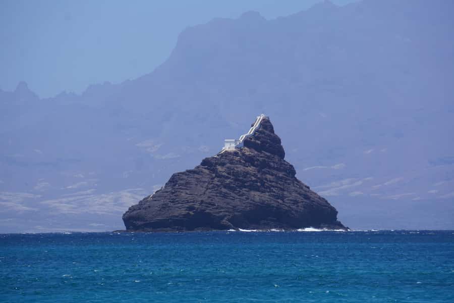 São Vicente: Private Highlights Tour from Mindelo Port - Mindelo: colonial streets and everyday Cape Verde