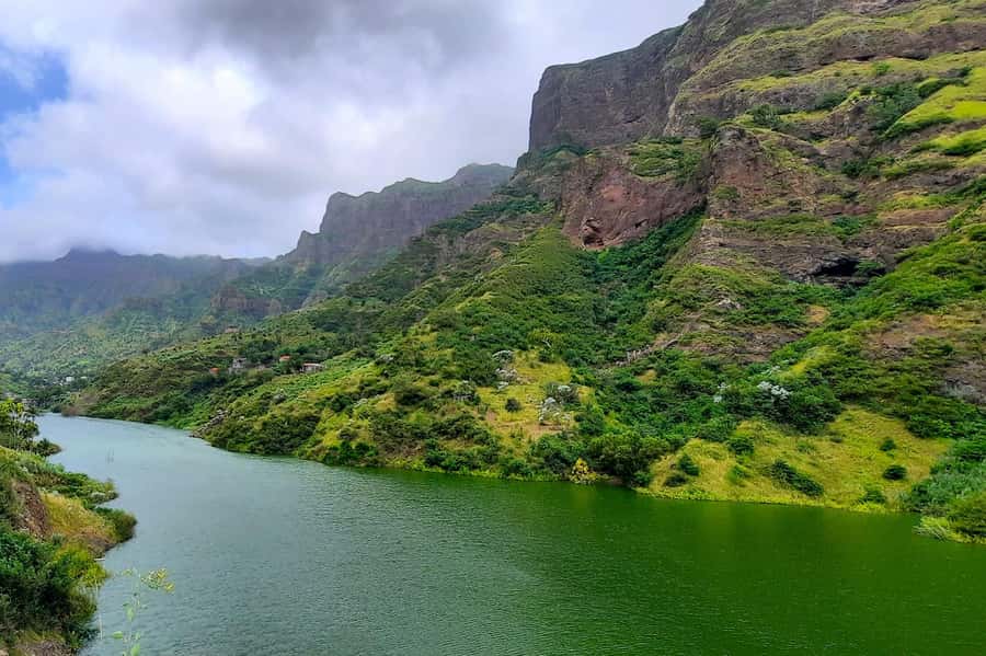 Serra Malagueta: Principal Valley Hike & Lunch with Locals - The first hour among streams and mountain homes