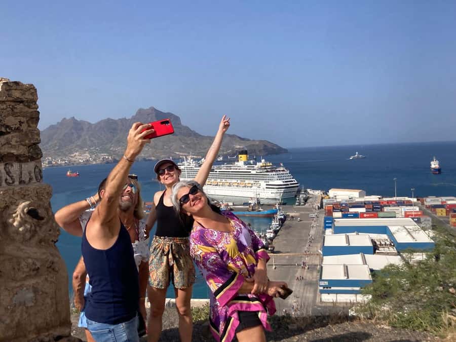 Shore Excursion: São Vicente, Full Day, 6h - Mindelo’s Cultural Center and market streets