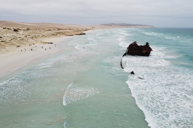 Tours in Boa Vista island - Morro de Areia joins golden dunes and the ocean